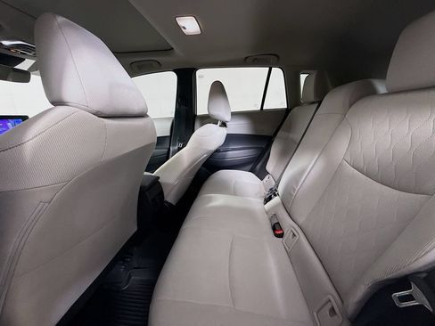 Certified 2025 Toyota Corolla Cross LE w/ Moonroof Package FWD image 25