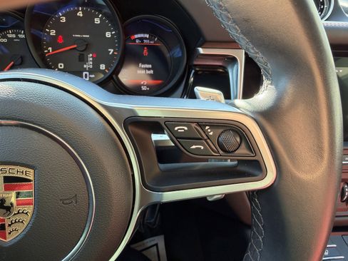 Used 2020 Porsche Macan image 30