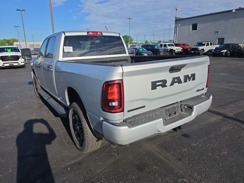 Used 2026 RAM 2500 Big Horn AWD/4WD image 5