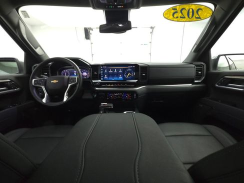 Used 2025 Chevrolet Silverado 1500 LTZ w/ LTZ Convenience Package II image 3