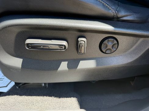 Used 2020 Honda CR-V EX-L image 29