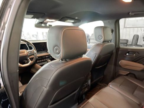 Used 2023 GMC Canyon Denali AWD/4WD image 9