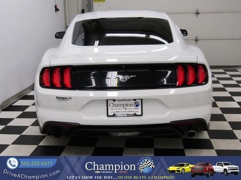 Used 2018 Ford Mustang Coupe RWD image 10
