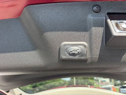 Used 2016 GMC Acadia SLE AWD/4WD image 14