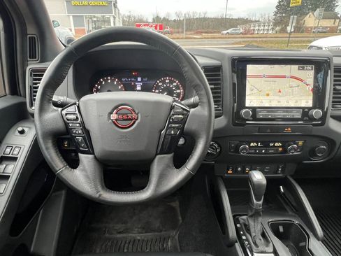 Used 2022 Nissan Frontier PRO-4X w/ Pro-4X Premium Package AWD/4WD image 19