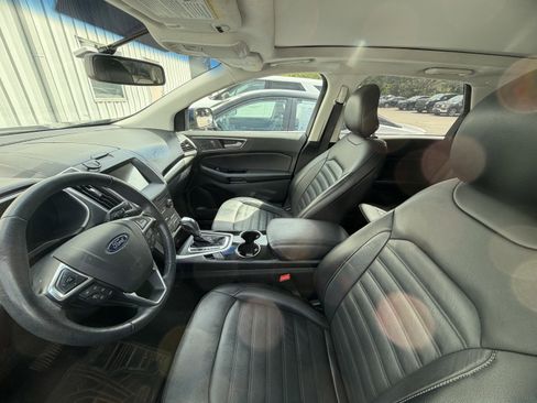 Used 2016 Ford Edge SEL w/ Equipment Group 201A AWD/4WD image 3