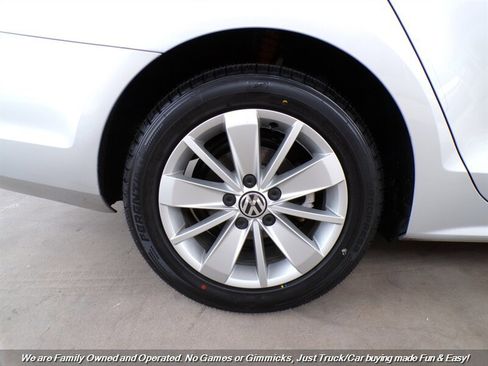 Used 2015 Volkswagen Jetta SE image 47