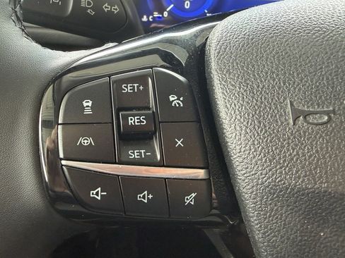 Used 2022 Ford Escape Titanium AWD/4WD image 14