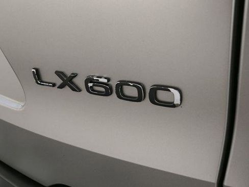 Used 2024 Lexus LX 600 F Sport image 10