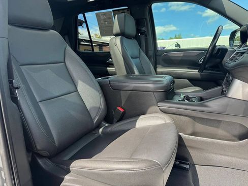 Used 2022 Chevrolet Tahoe LT w/ Luxury Package AWD/4WD image 23