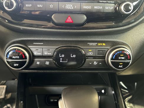 Used 2023 Kia Soul GT-Line w/ GT-Line Technology Package image 17