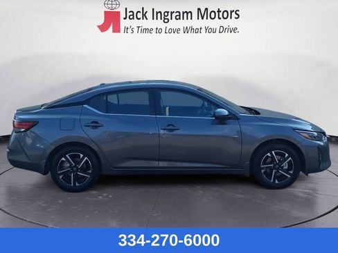 Used 2025 Nissan Sentra SV image 6