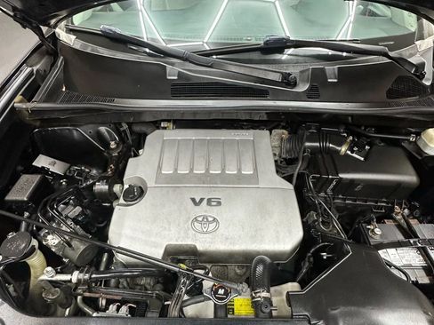 Used 2013 Toyota Highlander SE image 32