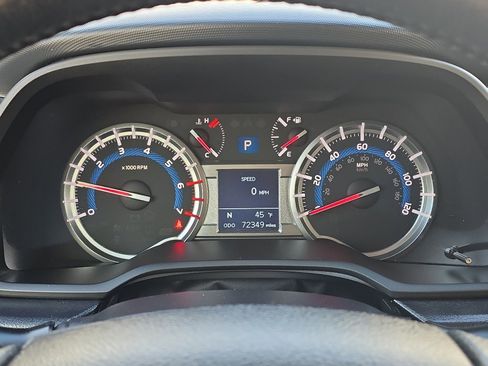 Certified 2018 Toyota 4Runner TRD Off-Road image 26