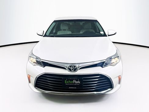 Used 2016 Toyota Avalon XLE FWD image 2