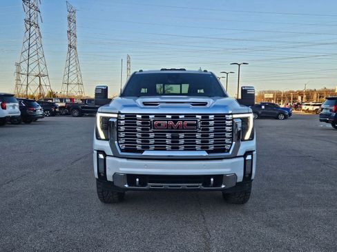 Used 2024 GMC Sierra 2500 Denali w/ Denali Reserve Package image 9