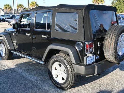 Used 2018 Jeep Wrangler Unlimited Sport S image 3