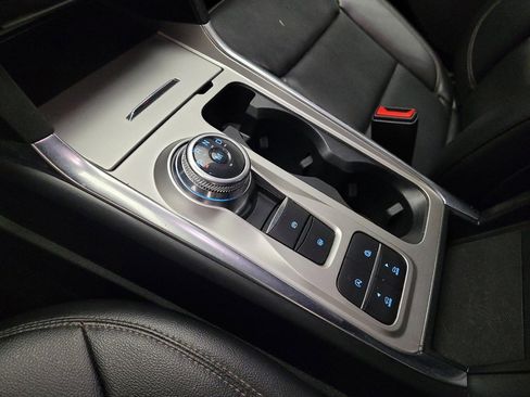 Used 2020 Ford Explorer XLT w/ Equipment Group 202A RWD image 26