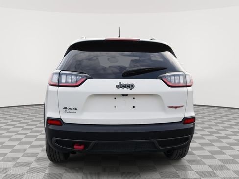 Used 2019 Jeep Cherokee Trailhawk image 6