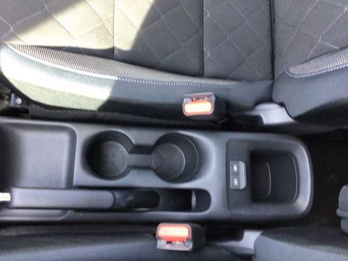 Used 2018 Nissan Kicks SV image 30