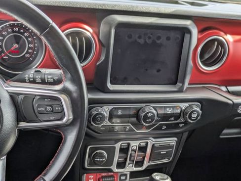 Used 2018 Jeep Wrangler Unlimited Rubicon image 15