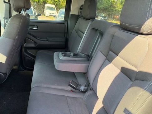 Used 2023 Nissan Frontier SV w/ Technology Package RWD image 22