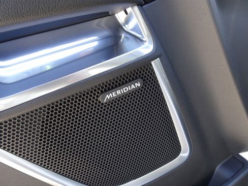 New 2024 Jaguar E-PACE R-Dynamic SE image 17