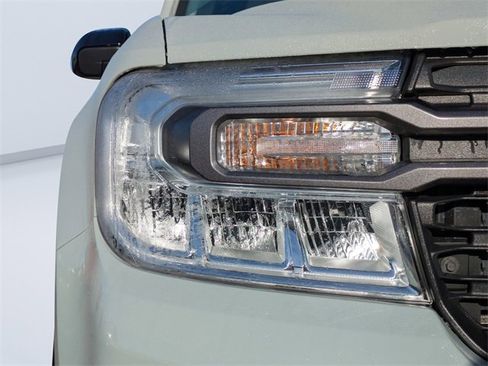 Used 2024 Ford Maverick XLT w/ XLT Luxury Package image 9