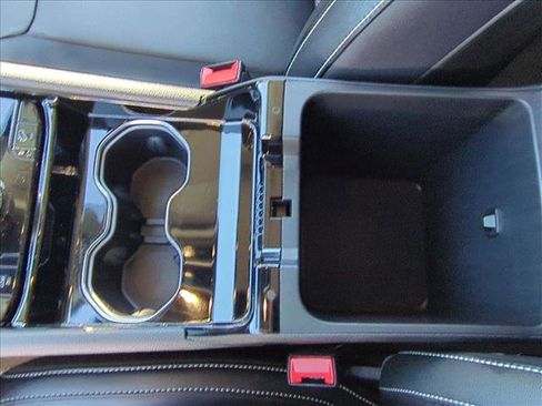 Used 2023 Jeep Grand Cherokee 4WD 4xe image 15