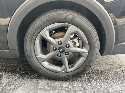 Used 2025 Kia K4 LXS image 29