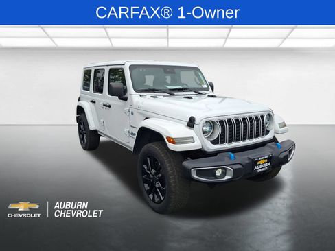 Used 2024 Jeep Wrangler Unlimited Sahara AWD/4WD image 1