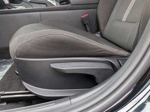 Used 2024 Hyundai Elantra SE image 21