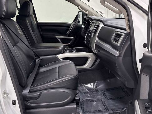 Used 2017 Nissan Titan PRO-4X image 29