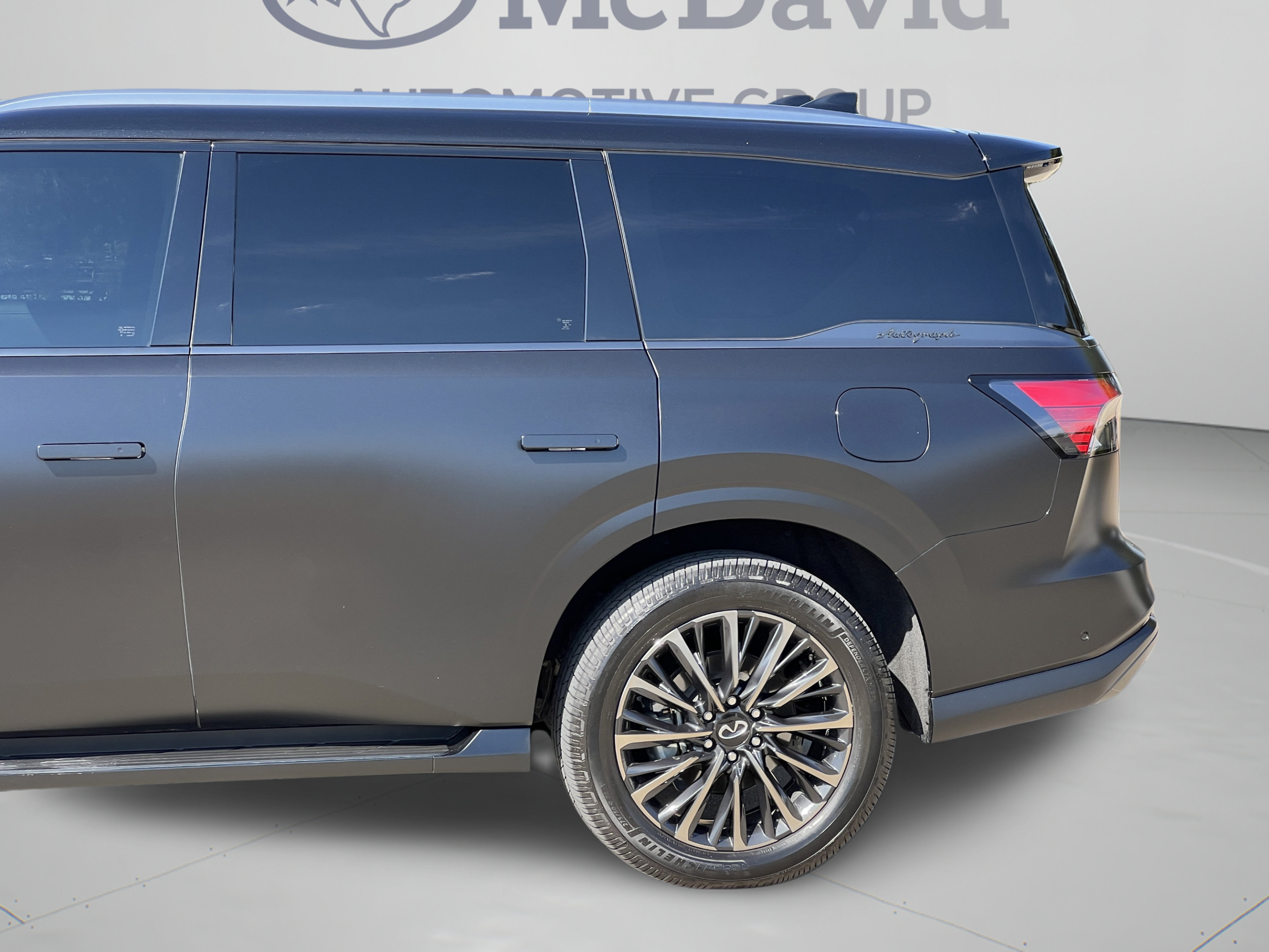 Used 2025 INFINITI QX80 Autograph AWD/4WD image 34