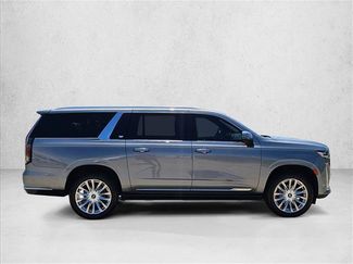 Used 2022 Cadillac Escalade ESV Premium Luxury w/ Performance Package AWD/4WD video 4
