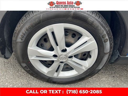 Used 2021 Nissan Kicks S FWD image 30