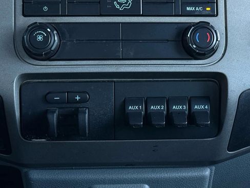 Used 2016 Ford F250 XLT w/ XLT Value Package image 45