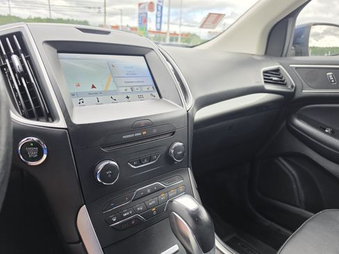 Used 2017 Ford Edge SEL w/ Equipment Group 201A AWD/4WD image 22
