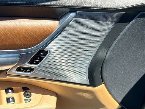 Used 2018 Volvo S90 T6 Inscription w/ Convenience Package image 20