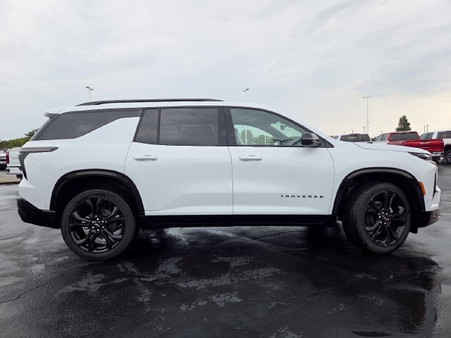New 2027 Chevrolet Traverse RS w/ LPO, Floor Liner Package AWD/4WD image 19