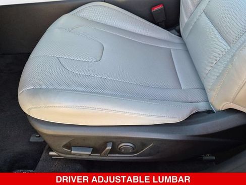 Used 2024 Hyundai Elantra Limited FWD image 16