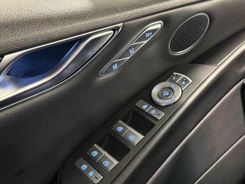 Used 2023 Genesis G80 2.5T image 24