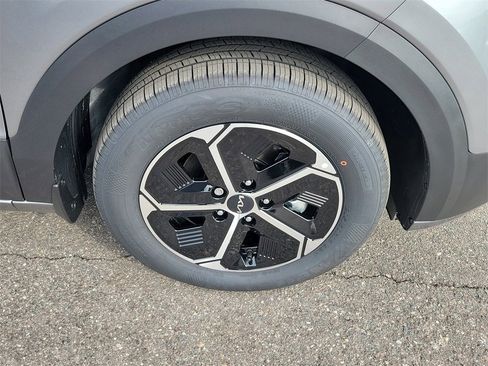 New 2026 Kia Niro EX image 39