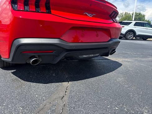 Used 2025 Ford Mustang Premium RWD image 12