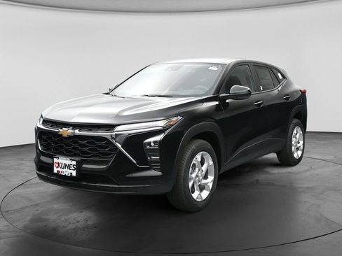 New 2026 Chevrolet Trax LS w/ LS Convenience Package FWD image 7