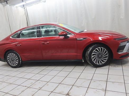 Certified 2025 Hyundai Sonata SEL image 1