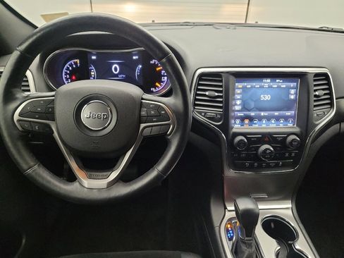 Used 2018 Jeep Grand Cherokee Altitude AWD/4WD image 22