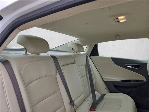 Used 2024 Chevrolet Malibu LT FWD image 18