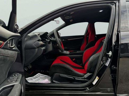 Used 2019 Honda Civic Type R image 17