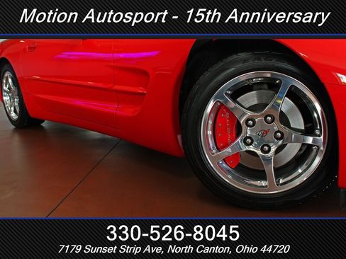 Used 2003 Chevrolet Corvette Coupe w/ Preferred Equipment Group RWD image 44